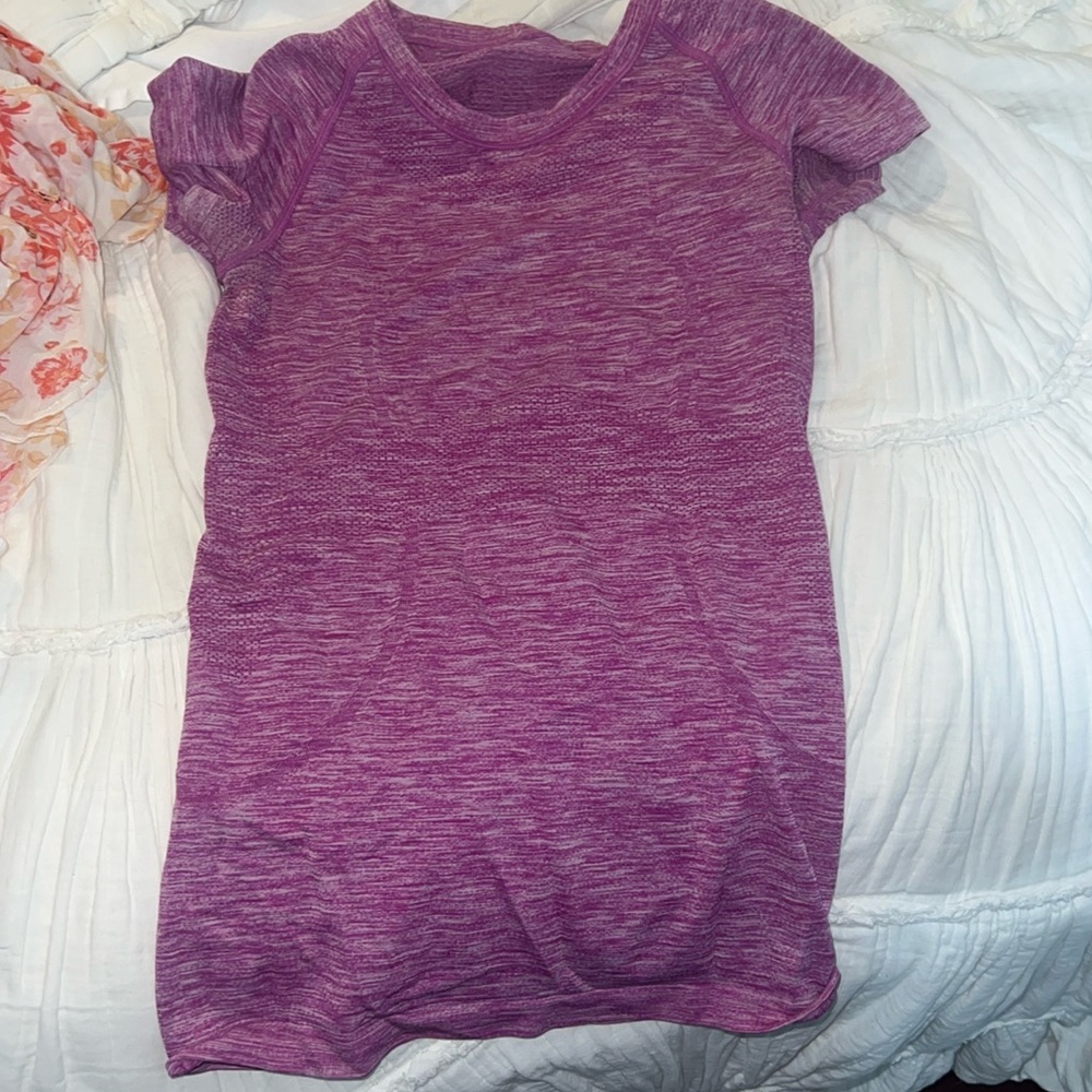 Lululemon workout top